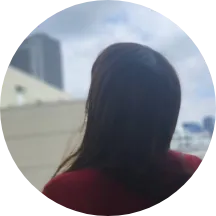 20代女性社員の写真